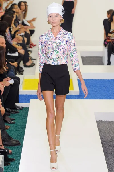 Look 12